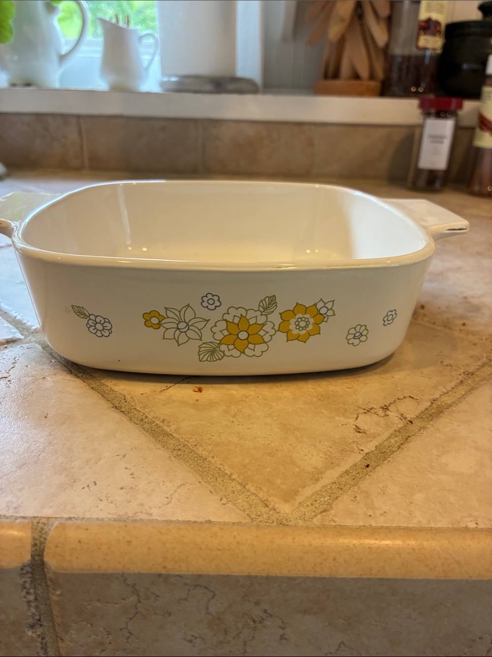 CorningWare 1qt square dish. Floral Bouquet. Vintage condition.